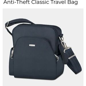 NEW Travelon Anti Theft Classic travel bag / crossbody purse